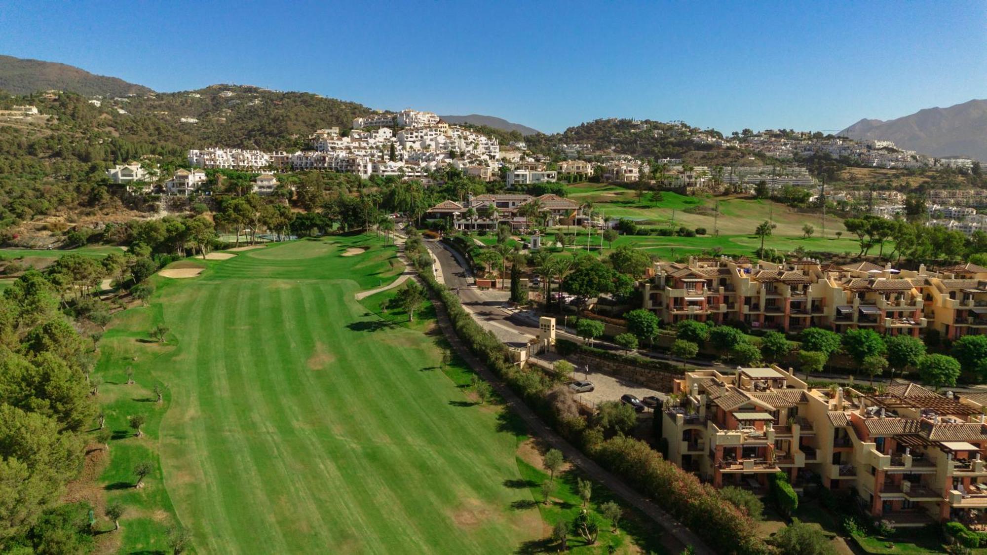 First-Line Beach, Terrace And Pool With Incredible Sea Views, New Golden Mile Estepona Eksteriør bilde