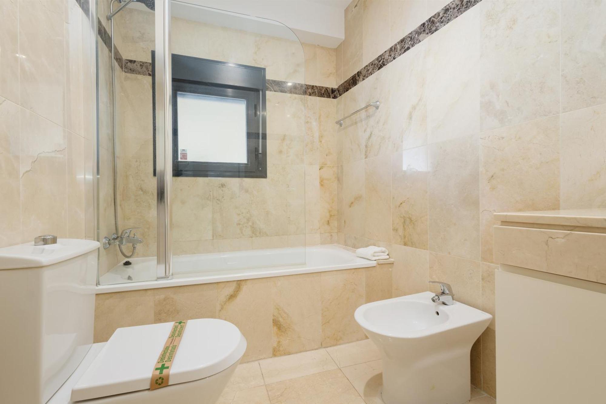 First-Line Beach, Terrace And Pool With Incredible Sea Views, New Golden Mile Estepona Eksteriør bilde