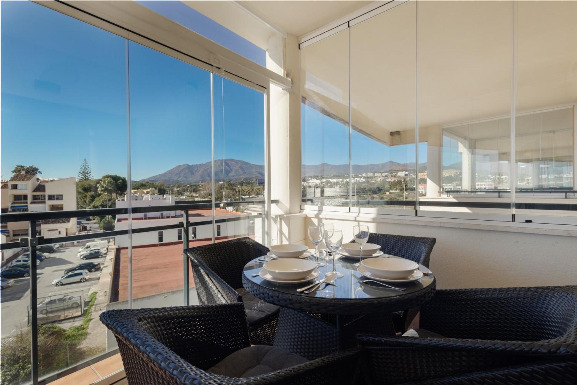 First-Line Beach, Terrace And Pool With Incredible Sea Views, New Golden Mile Estepona Eksteriør bilde